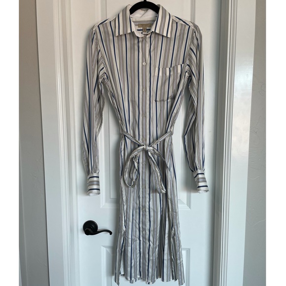 Burberry Long-sleeve Button Down Dress
